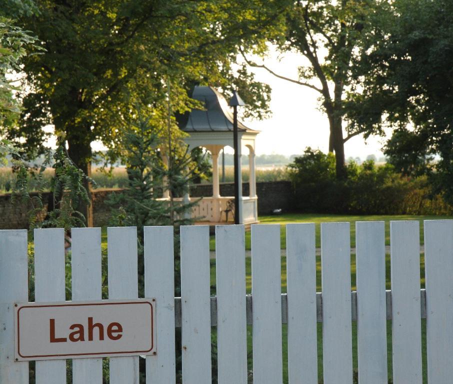 Lahe Guesthouse Haapsalu Exterior foto